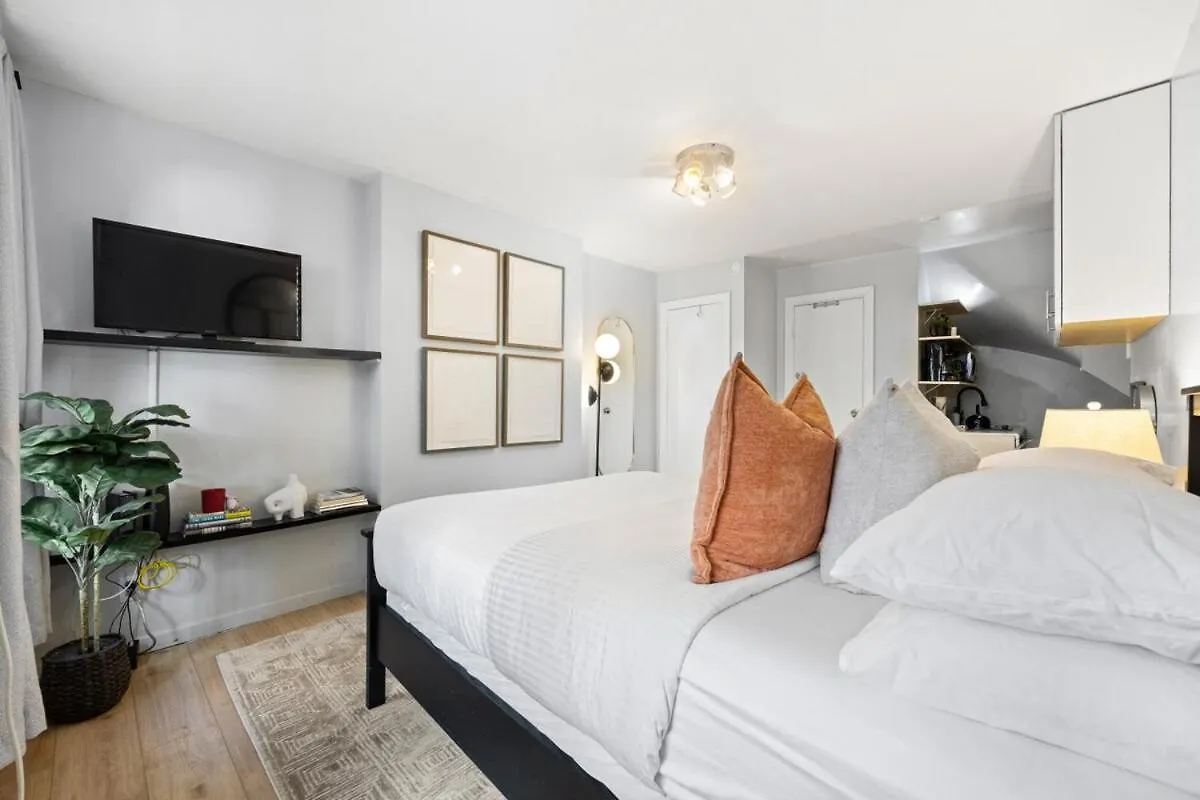 Studio Haven In Times Square & Nearby Restaurants New York Stati Uniti